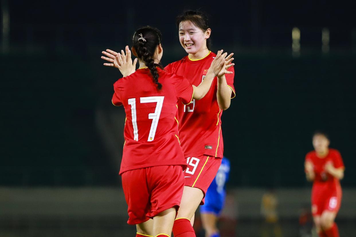 全明星阵容！女足比赛汇聚天才